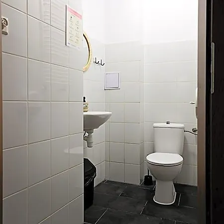 Folk Krakowskie Przedmiescie Hostel *